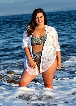 Christie Oishi image 2 of 4