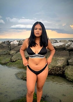 Christina Reyes image 2 of 3