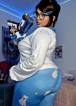 Chubby Waifu image 4 of 4