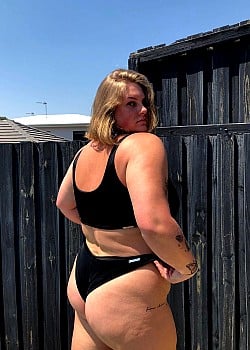 Chynna Clair image 2 of 2