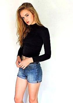 Claire Dawe image 2 of 4