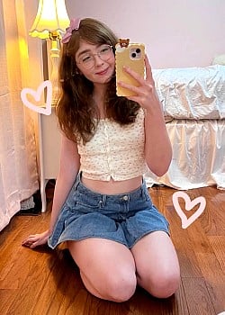 Clara Belle image 1 of 4