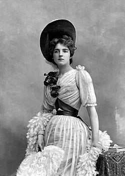 Clara Ward image 2 of 3