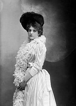 Clara Ward image 3 of 3