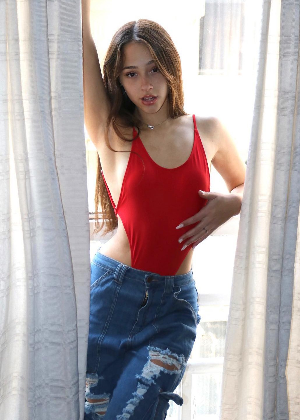 Clari Cremaschi - Free pics, galleries & more at Babepedia