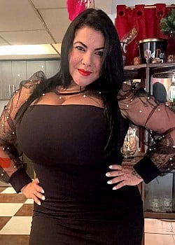 Claritza Betancourt image 1 of 4