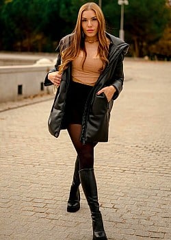 Claudia Lifter image 4 of 4