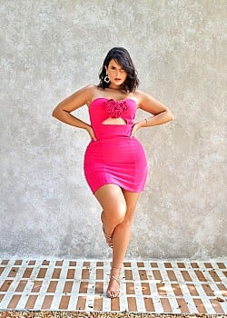 Claudia Martinez image 1 of 4