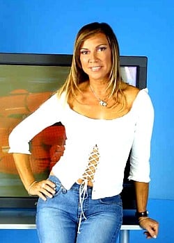 Claudia Peroni image 2 of 2