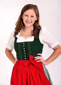 Claudia Plakolm