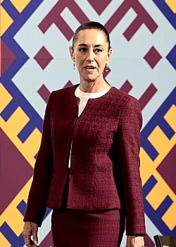 Claudia Sheinbaum image 4 of 4