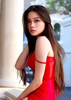 Coco Chiang image 3 of 3