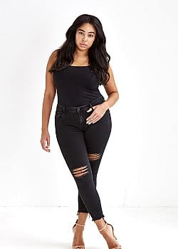 Coco Outram image 4 of 4