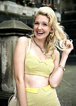Constanze Behrends image 2 of 4