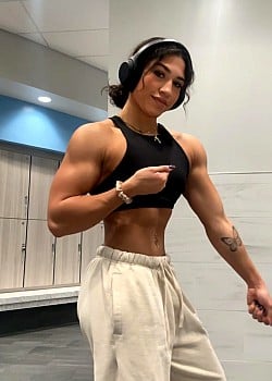 Courtney Crawley image 3 of 4