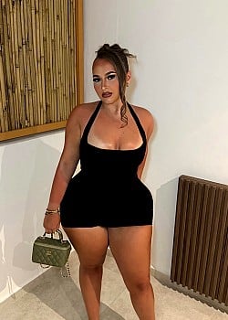 Courtney Evans image 3 of 4
