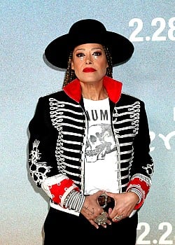 Cree Summer image 2 of 3