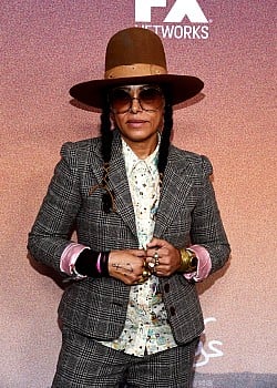 Cree Summer image 3 of 3
