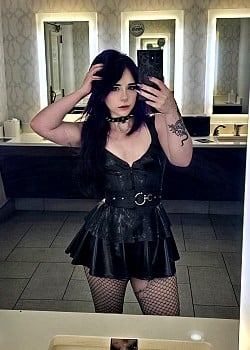 Crimson Kitten image 3 of 3