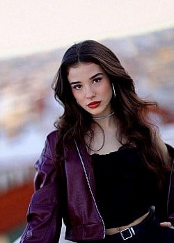 Cristina Lora image 3 of 4