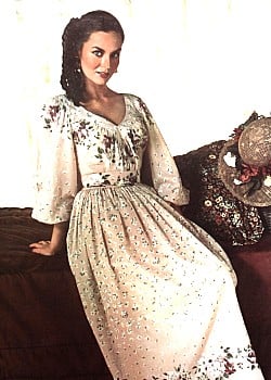 Crystal Gayle image 2 of 4