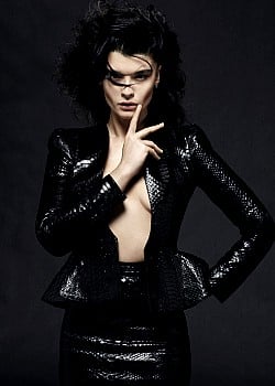 Crystal Renn image 1 of 4