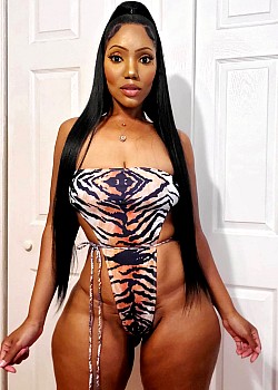 Crystal Williams (model) image 3 of 4