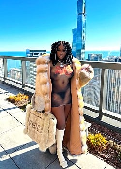 Cupcakke image 3 of 4