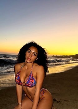 CurlyGurly image 4 of 4