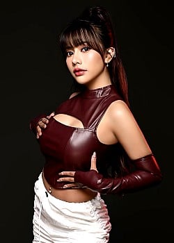 DJ Melisa image 3 of 4