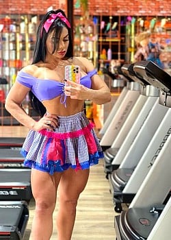 Daiane Alves image 1 of 1