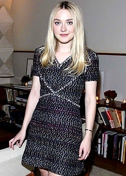 Dakota Fanning image 4 of 4