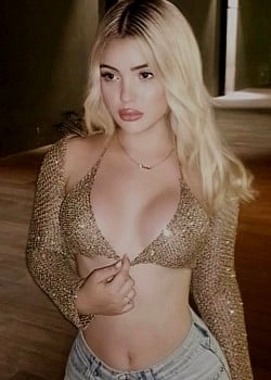 Dana Gomez image 3 of 3