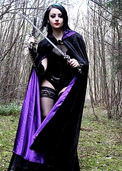 Dani Divine image 2 of 4