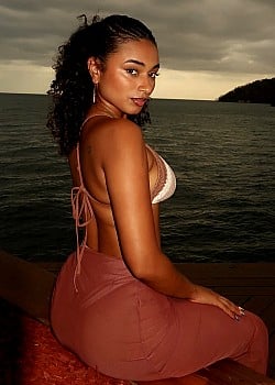 Dania Duntin image 2 of 2