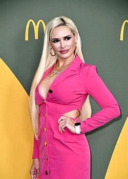 Daniela Katzenberger image 4 of 4