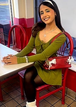 Daniela Lara image 1 of 2