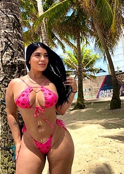 Daniela Ocampo image 2 of 3