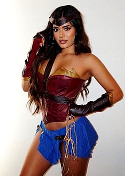 Daniella Salvi image 3 of 4