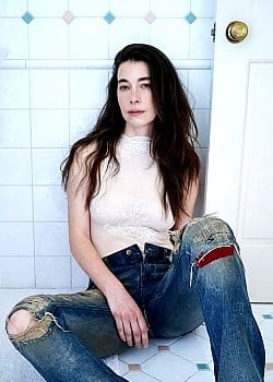 Danielle Haim image 3 of 4