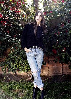 Danielle Haim image 4 of 4