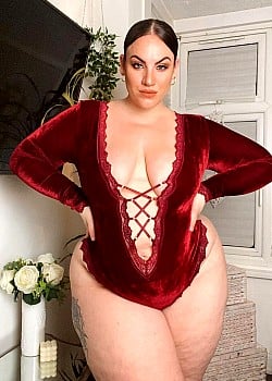 Danielle Lucy image 4 of 4