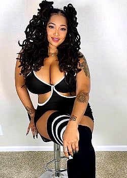 Danielle Mitchell image 3 of 3