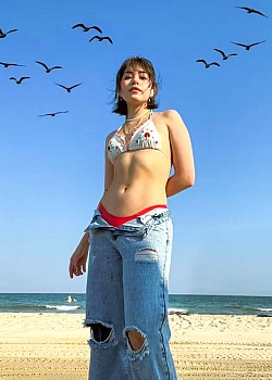 Danna Espino image 3 of 3