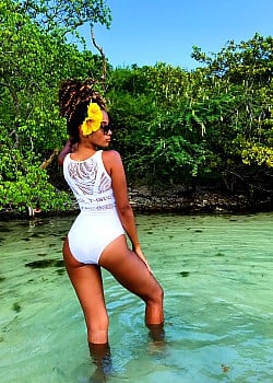 Danni Washington image 2 of 3