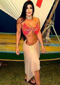 Danyelle Stefane image 1 of 3