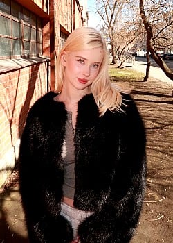 Darina Korovina image 3 of 3