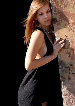 Darinka Anouska image 2 of 2