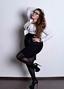 Daryana Yac image 2 of 2