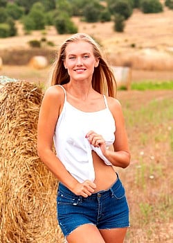 Dasha Elin image 4 of 4